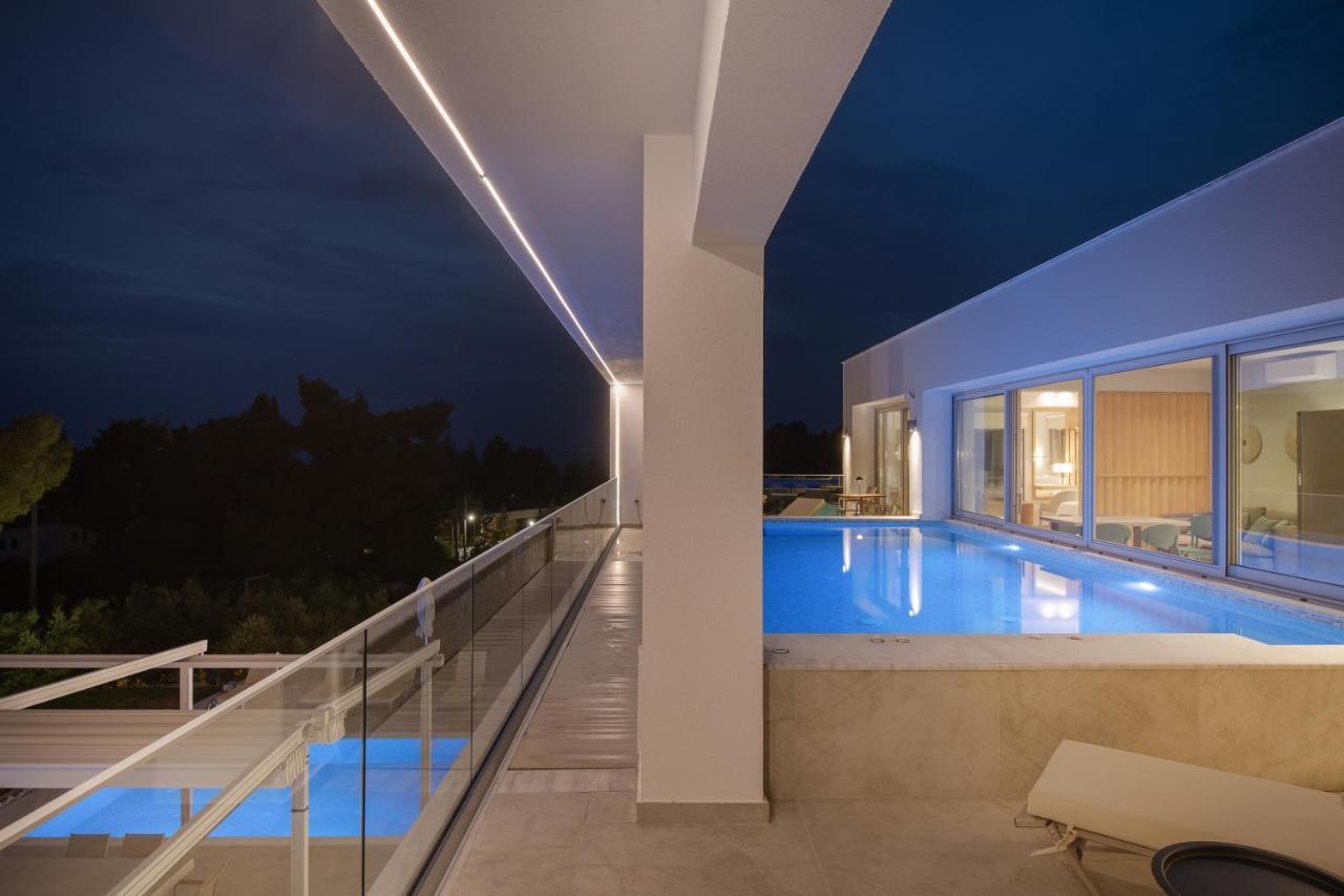 Nikiti Botanic Pool Suites Экстерьер фото