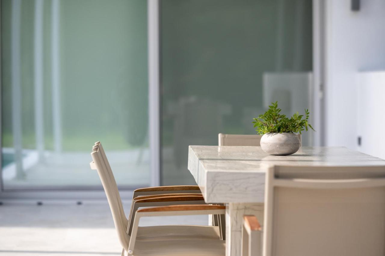 Nikiti Botanic Pool Suites Экстерьер фото